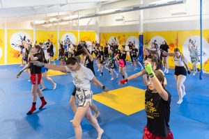 kovu menu moteru atvira treniruote