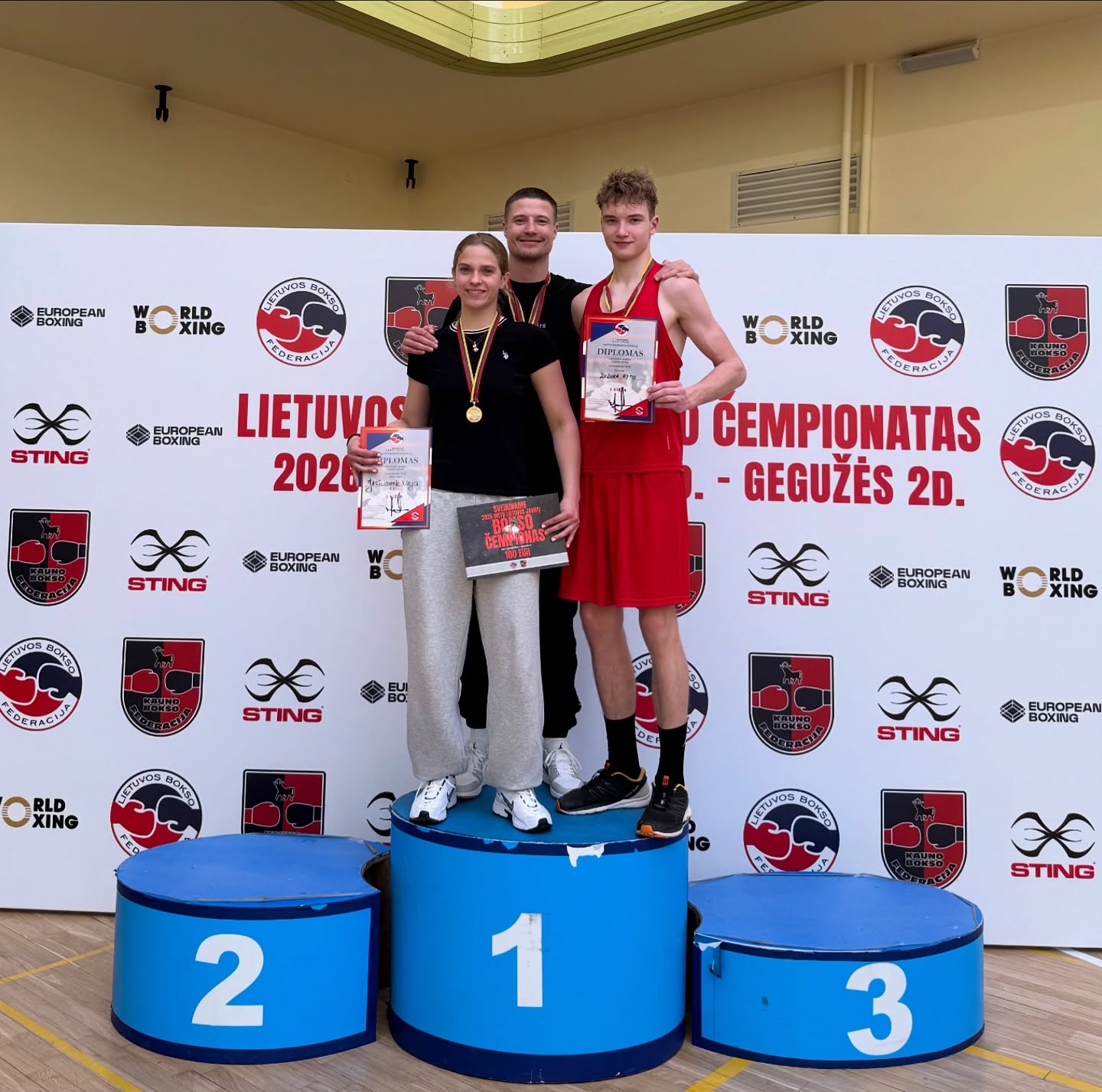 Read more about the article Jasiūnas Team sportininkai Elėja Jasilionytė ir Rytis Didika užkariavo Lietuvos jaunių bokso čempionatą Kaune